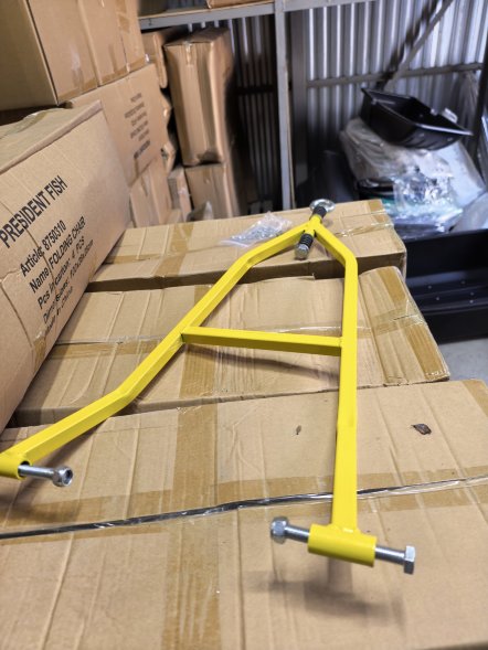 Сани рыбацкие Тайга 2300 с обвязкой, накладками, отбойником и капотом